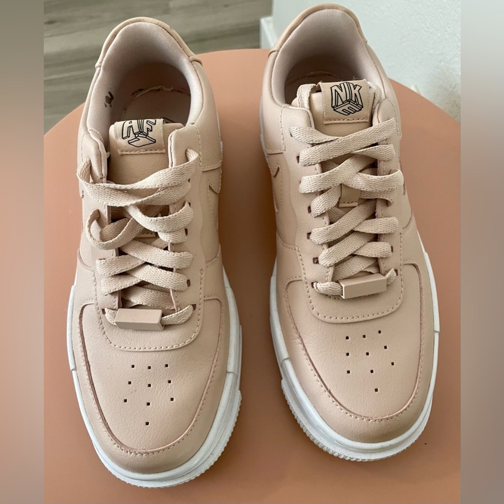 Sneakers - Picture 2 of 3